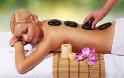 Hot-Stone Massage für Frauen 